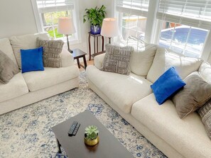 Smart TV, fireplace, table tennis, books - Upscale, Dog friendly, Perfect for Families, Games, Hot tub (Conway)