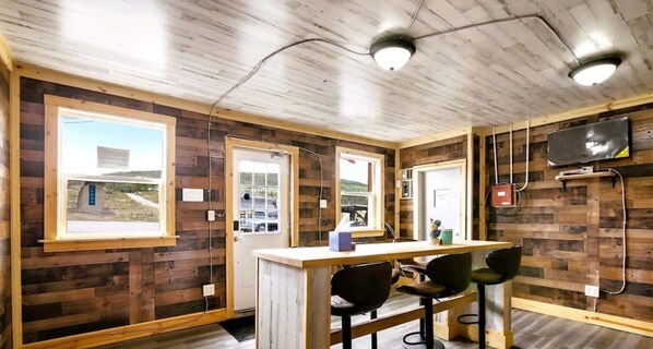 المنشأة من الداخل