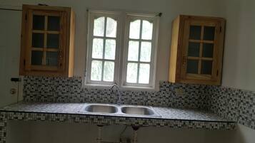 House | Private kitchen | Fridge, microwave, oven, electric kettle