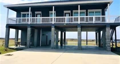 Beautiful View! 3 Bedroom, 2 Bath. Off Water Home. Close to Public Fishing Pier.