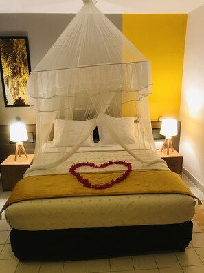 1 bedroom, desk, iron/ironing board, WiFi