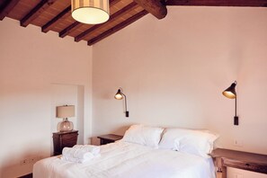 2 室のベッドルーム、デスク、アイロン / アイロン台、WiFi (無料)