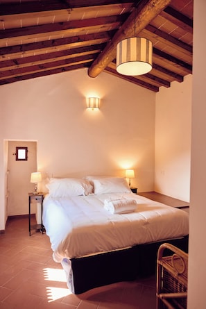 3 Schlafzimmer, Schreibtisch, Bügeleisen/Bügelbrett, kostenloses WLAN