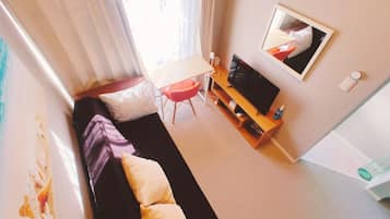 1 bedroom, desk, free WiFi, bed sheets