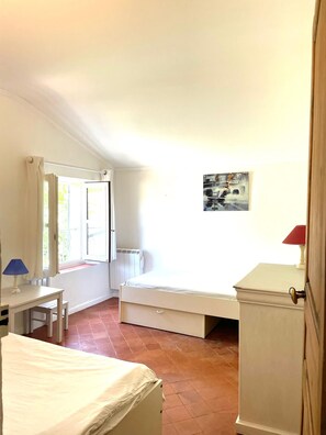 2 Schlafzimmer, Bügeleisen/Bügelbrett, Reisekinderbett, WLAN