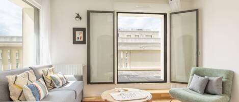 Leilighet – executive | Oppholdsområde | Flatskjerm-TV