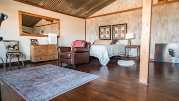 1 habitación, escritorio, wifi gratis y ropa de cama