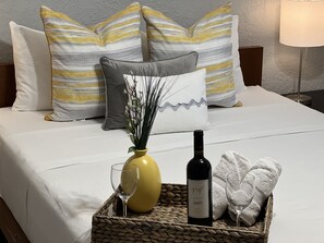 3 bedrooms, desk, iron/ironing board, travel cot