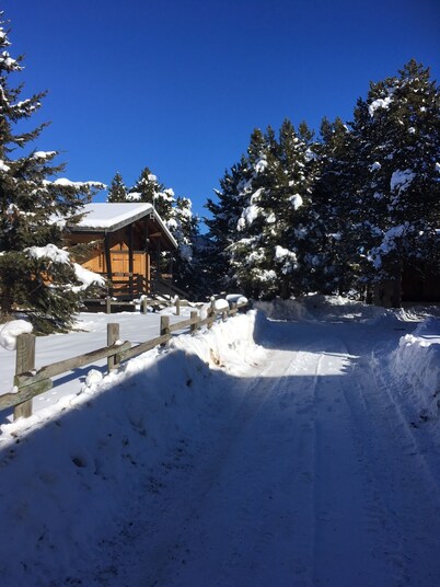 Chalet en Bois Dans Clairière à Pyrénées 2000