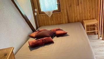 4 slaapkamers, een strijkplank/strijkijzer