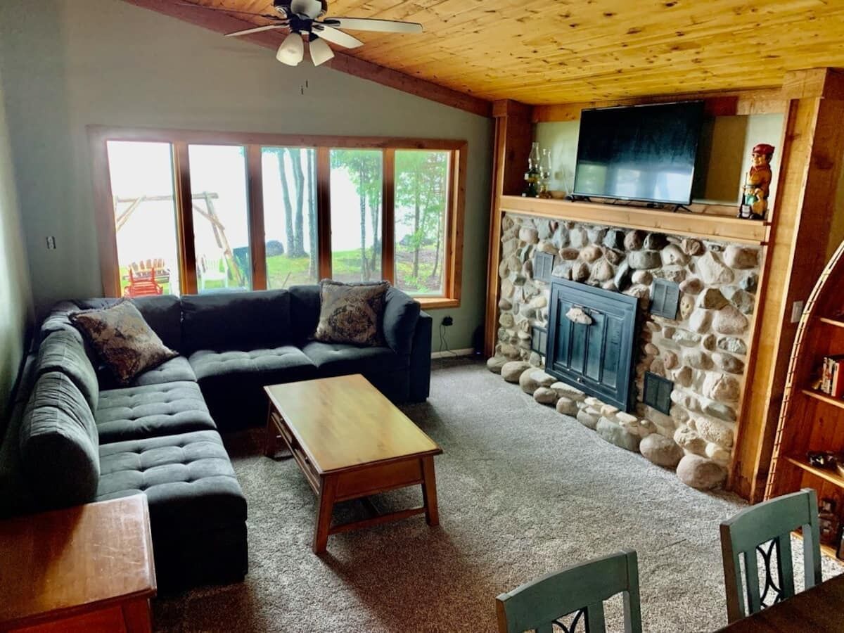 Smart TV, fireplace, DVD player, books