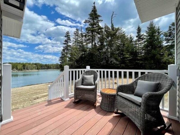 Terrace/patio - Oceanfront Cottage on Private Island (Milbridge)