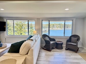 Smart TV - Waterfront Cottage on Private Island near Acadia (Milbridge)