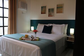 2 habitaciones, escritorio, tabla de planchar con plancha y wifi gratis 