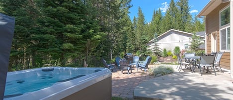 تناول الطعام بالخارج