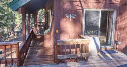 Quiet & Large house - Hot Tub, Pool table, Fast WiFi, EV charger - close to all