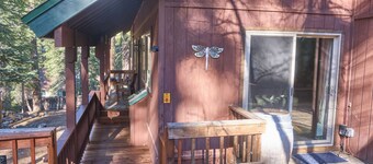 Quiet & Large house - Hot Tub, Pool table, Fast WiFi, EV charger - close to all