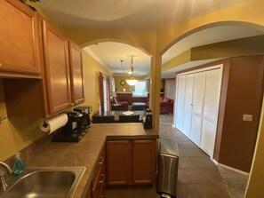 Refrigerador, microondas, parrilla de estufa y lavavajillas