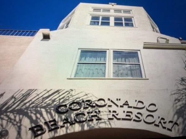 Exterior detail - Coronado Beach Resort, 1-Bedroom with Great Amenities by the Beach (Coronado)