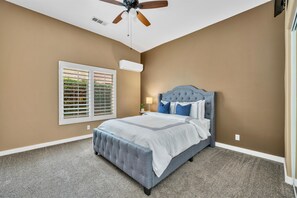 4 bedrooms, free WiFi, bed sheets