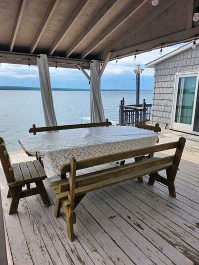 Live your Best Vacation Life! Lovely 4 BR Property on Cayuga Lake.  Dog Friendly