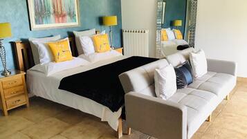 2 Schlafzimmer, Zimmersafe, Bügeleisen/Bügelbrett, kostenloses WLAN