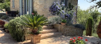 Casa Ciliegia, Sleeps 4 (2 Bedrooms).