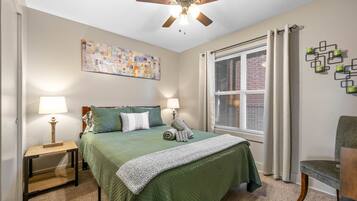 2 bedrooms, iron/ironing board, free WiFi, bed sheets