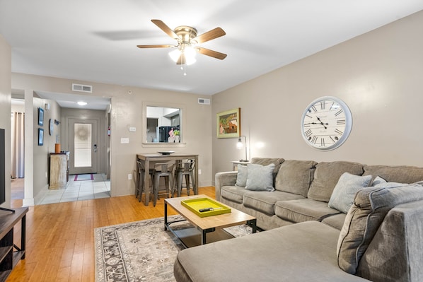Smart TV - The Lofts of Downtown (540 N 2nd St, #205) (Clarksville)