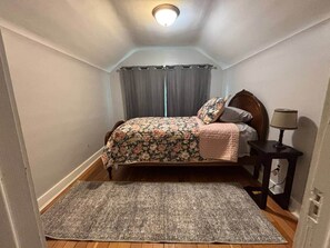 4 habitaciones, tabla de planchar con plancha y wifi gratis