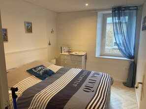 1 habitación, cuna de viaje, wifi gratis y ropa de cama 