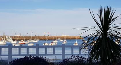 Appartement Dans Petite Résidence au Pied du Port de Saint Quay Portrieux