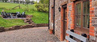 1 Double Bedrooms Cottage