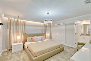 4 bedrooms, travel crib, WiFi