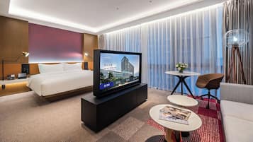 Deluxe Room, 1 Katil Raja (King) | Gebar bulu kapas, bar mini, meja, Wi-fi percuma