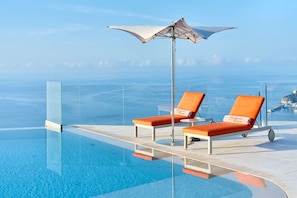 Pool - The Maybourne Riviera (Roquebrune-Cap-Martin)