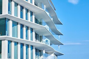 الإطلالة من المنشأة