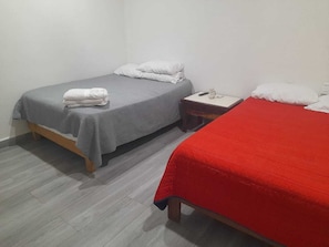 2 camere, ferro/asse da stiro, Wi-Fi gratuito