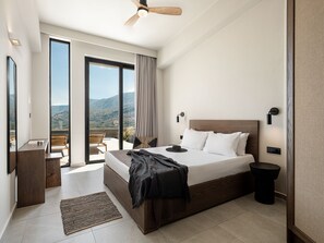 2 bedrooms, in-room safe, iron/ironing board, free WiFi