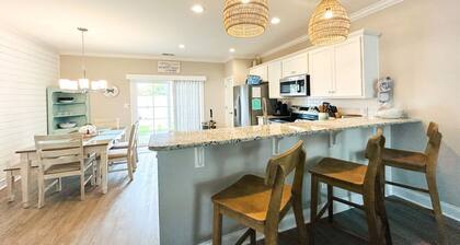 Beach Getaway: Stunning, Family-Friendly w/ Pool. Walk to Shopping + Dining