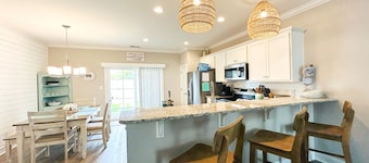 Beach Getaway: Stunning, Family-Friendly w/ Pool. Walk to Shopping + Dining