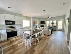 Interior - Rock Lane 136 lakefront with resort amenities! (Branson)