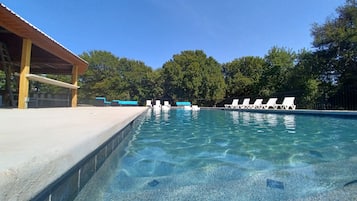 Utomhuspool