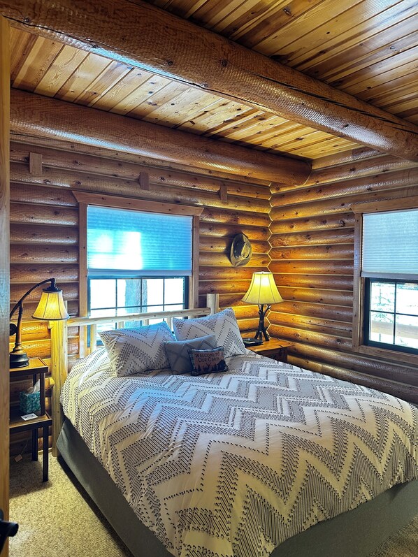 3 slaapkamers, een bureau, een strijkplank/strijkijzer, gratis wifi