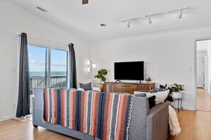 Smart TV, videojuegos, reproductor de DVD y libros 