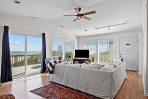 Smart TV, videojuegos, reproductor de DVD y libros 