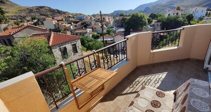 Family-friendly, detached, spacious villa.