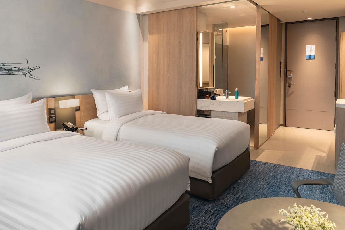 Minibar, Schreibtisch, laptopgeeigneter Arbeitsplatz