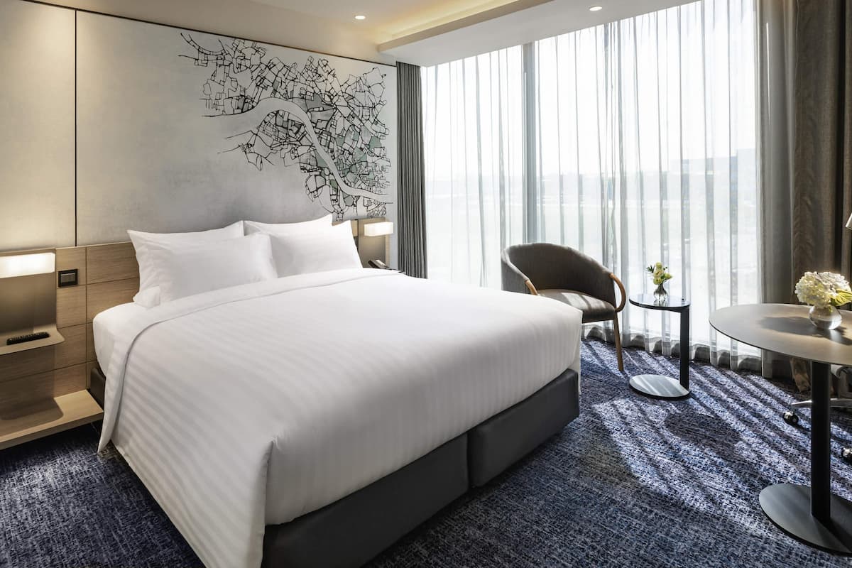 Suite ejecutiva, 1 cama King size | Minibar, escritorio, espacio para trabajar con laptop y insonorización
