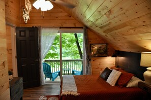 2 bedrooms, free WiFi, bed sheets - Relax Refresh & Reconnect  Lakefront on Autumn Lake, 3min to Salmon River (Orwell)